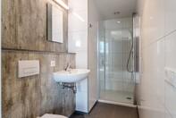 Furnished studio on the 12th floor - Image 8