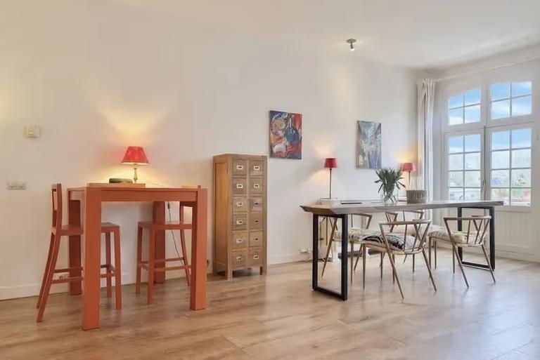 Gemeubileerd 3-kamerappartement met 2 balkons - Afbeelding 4