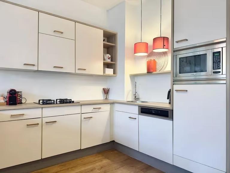 Gemeubileerd 3-kamerappartement met 2 balkons - Afbeelding 7