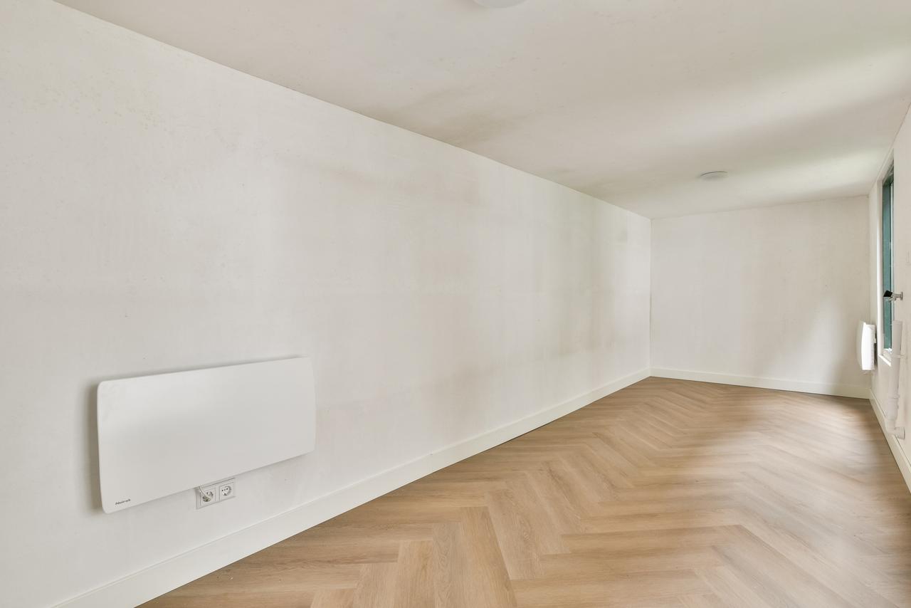 Four-Bedroom Home in Kinkerbuurt - Image 5