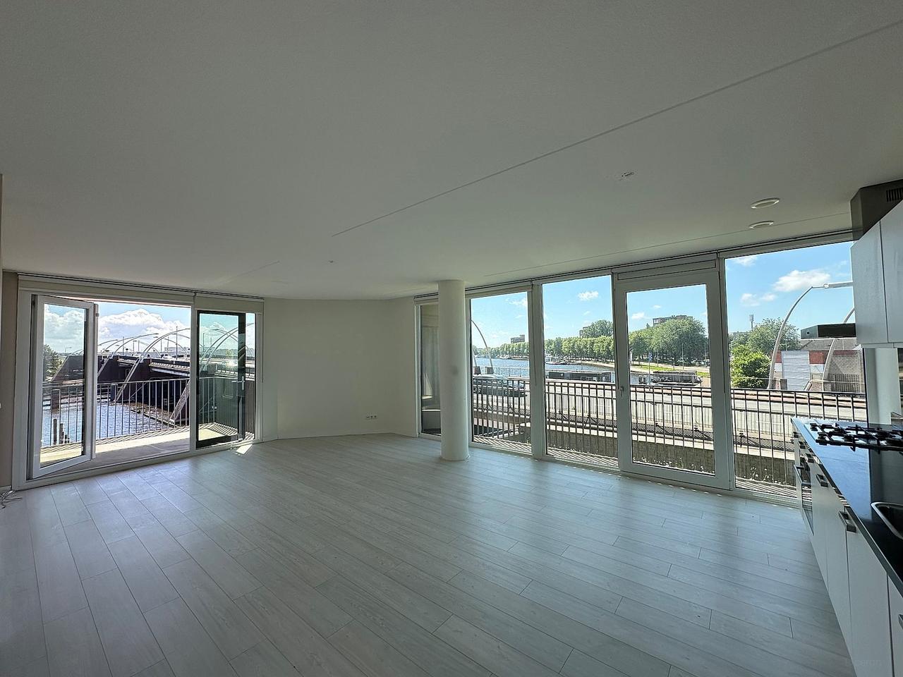 73 m² apartment with balcony in Haarlem - Image 2