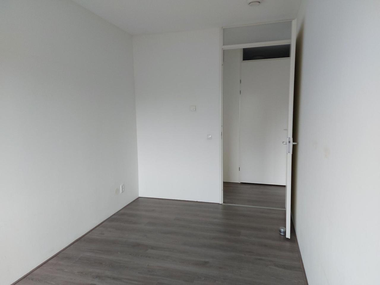111 m² apartment on the 10th floor - Image 7
