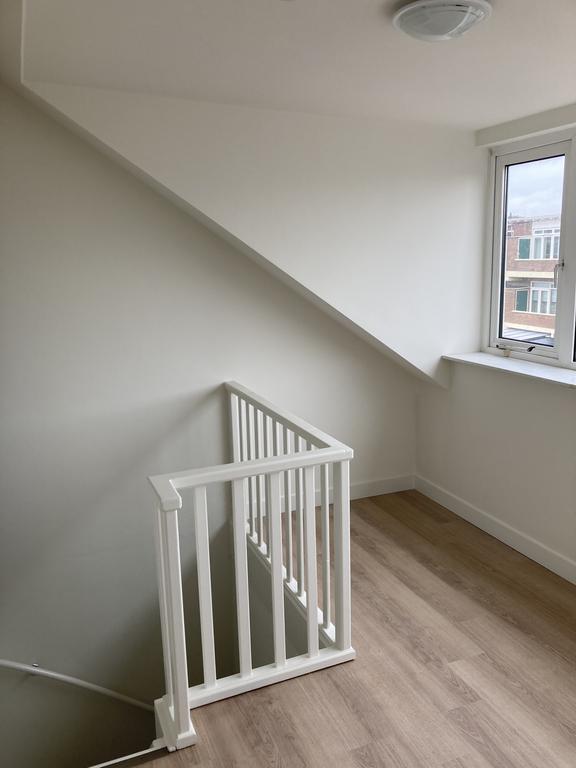 4-bedroom home with balcony in The Hague - Image 7