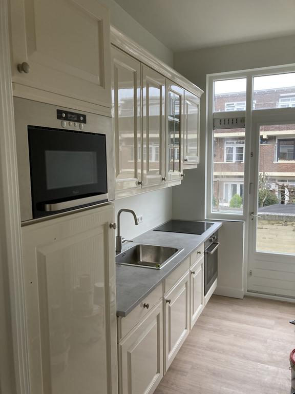 4-bedroom home with balcony in The Hague - Image 10