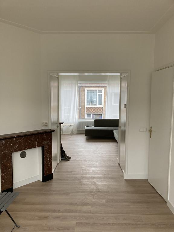 4-bedroom home with balcony in The Hague - Image 14