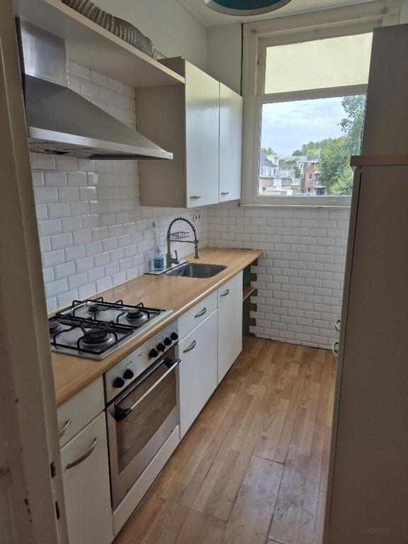 100 m² studentenwoning met 2 balkons - Afbeelding 5