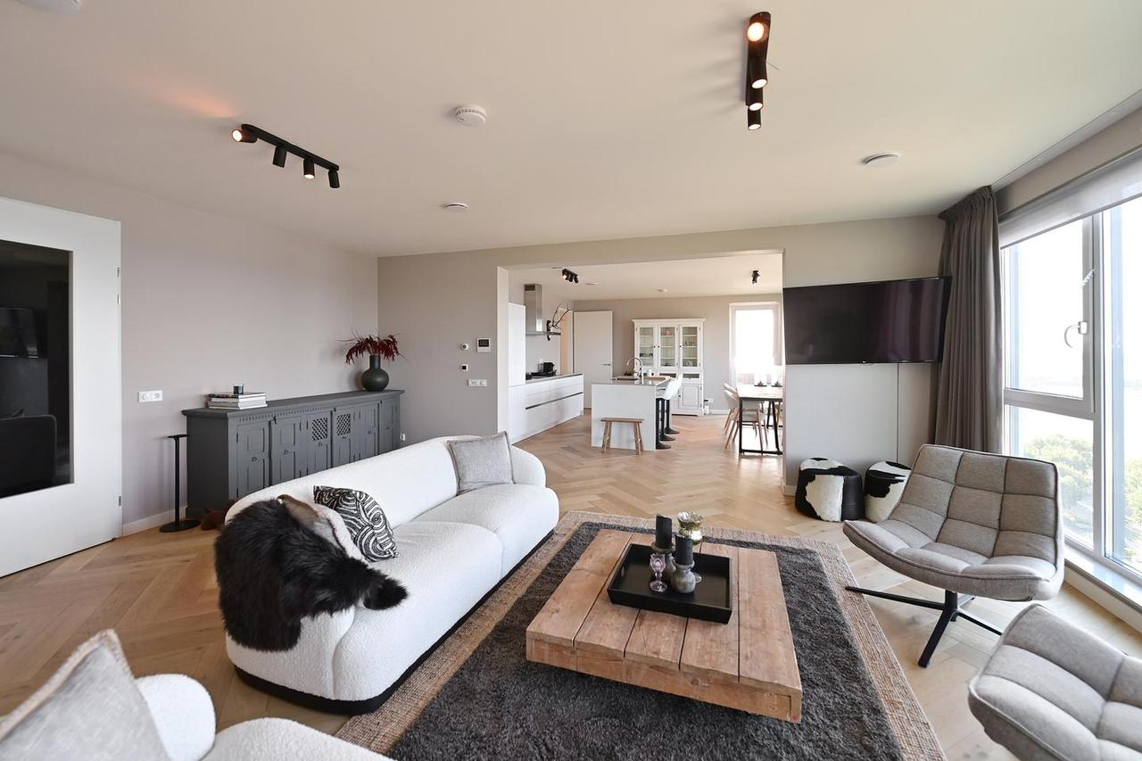 142 m² appartement op 18e verdieping - Afbeelding 4