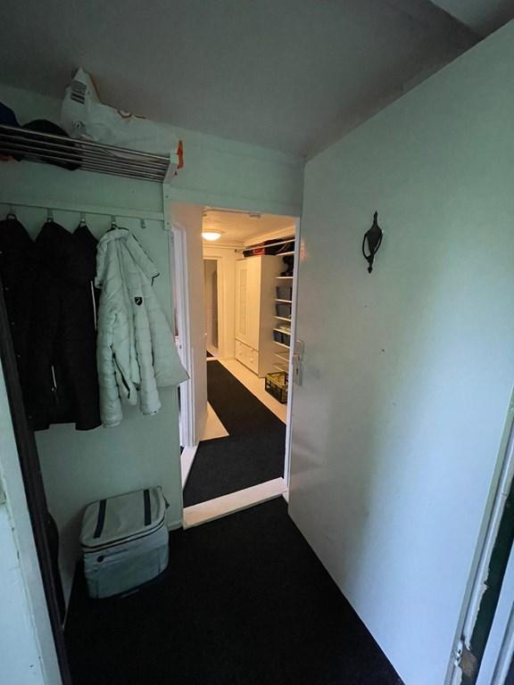 Studentenkamer van 12 m² met eigen wastafel - Afbeelding 6
