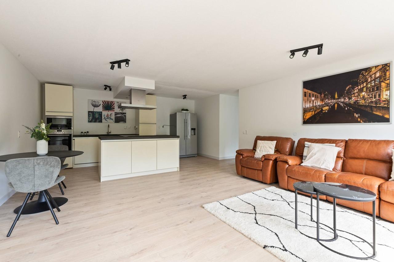 Furnished 2-Bedroom Apartment in Bijlmer Oost - Image 1