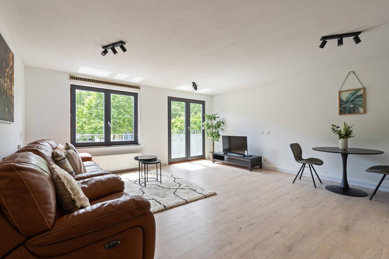 Furnished 2-Bedroom Apartment in Bijlmer Oost - Image 2