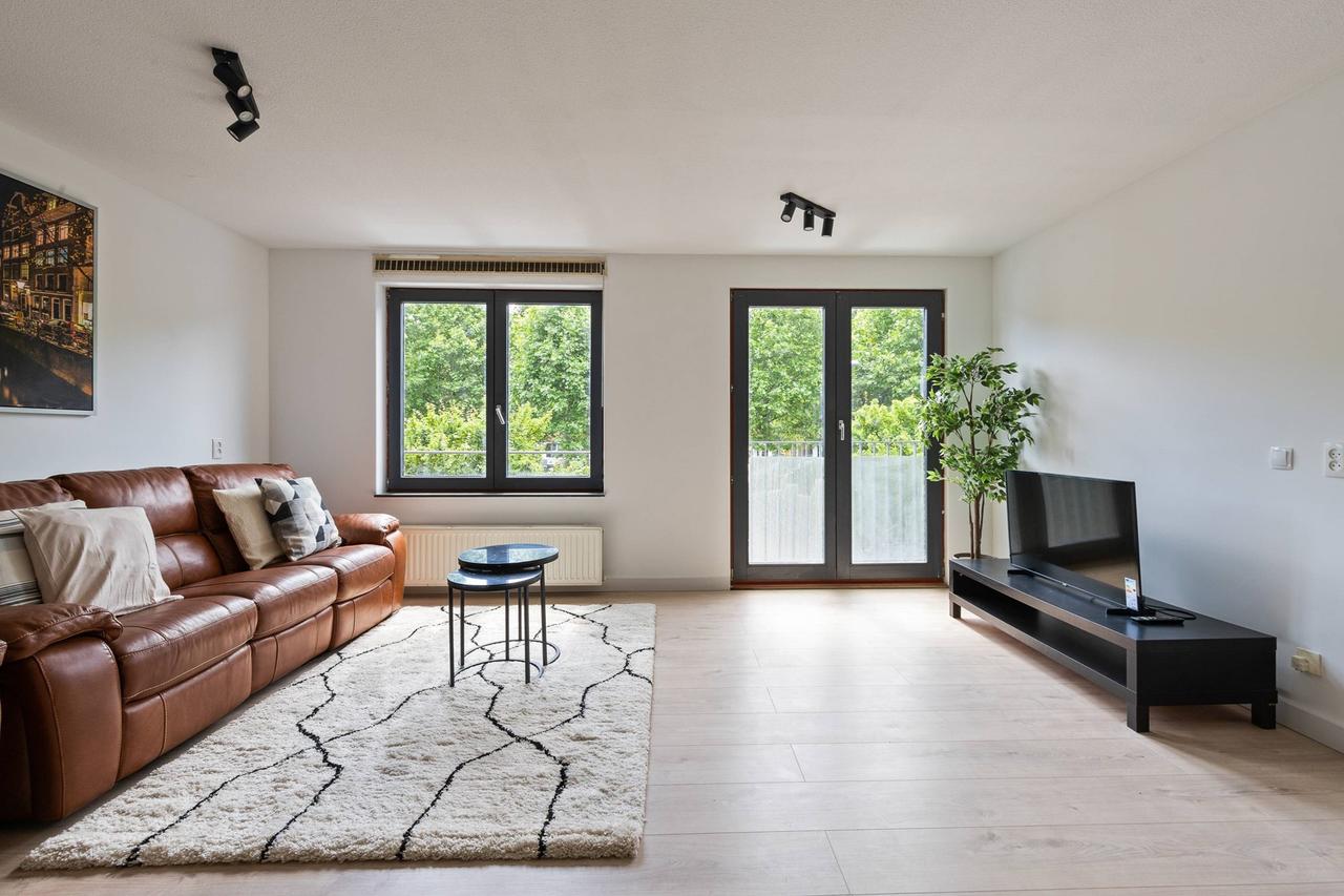 Furnished 2-Bedroom Apartment in Bijlmer Oost - Image 3