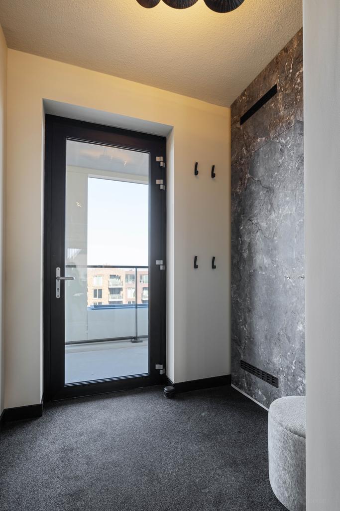 Gemeubileerd 2-kamerappartement met balkon - Afbeelding 3