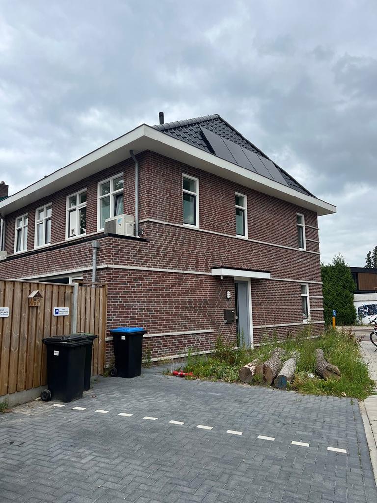 New-build home with A++++ rating and south-facing garden - Image 2