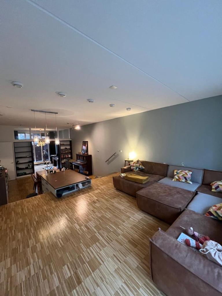 Gemeubileerd 3-slaapkamerappartement met parkeerplek - Afbeelding 2