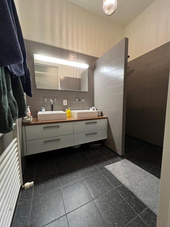 Gemeubileerd 3-slaapkamerappartement met parkeerplek - Afbeelding 12