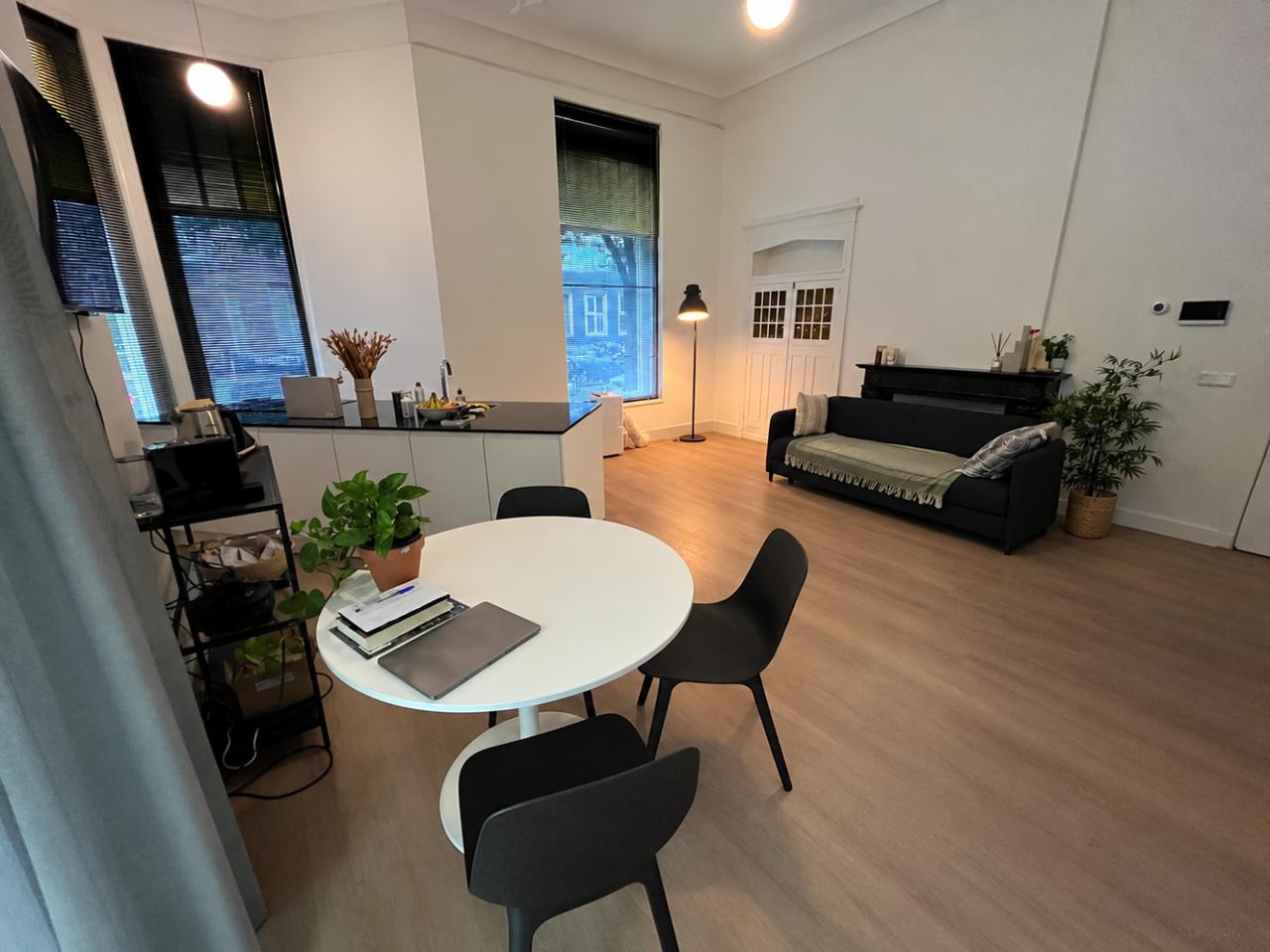 Gemeubileerd 1-slaapkamerappartement met serre - Afbeelding 2