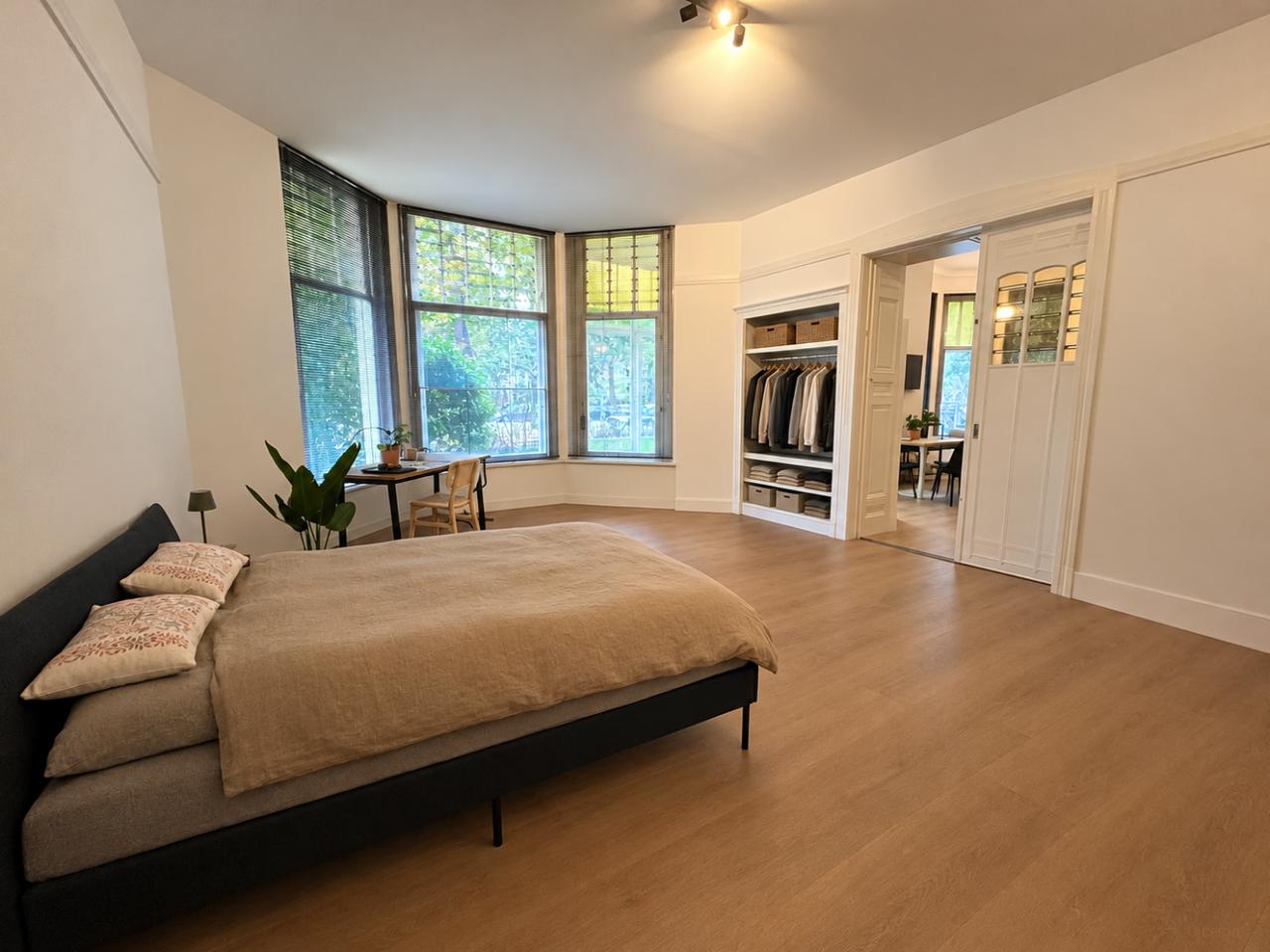 Gemeubileerd 1-slaapkamerappartement met serre - Afbeelding 3