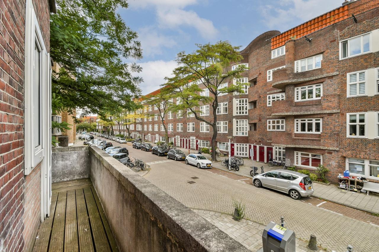 Corner apartment with balcony and 2 bathrooms - Image 11