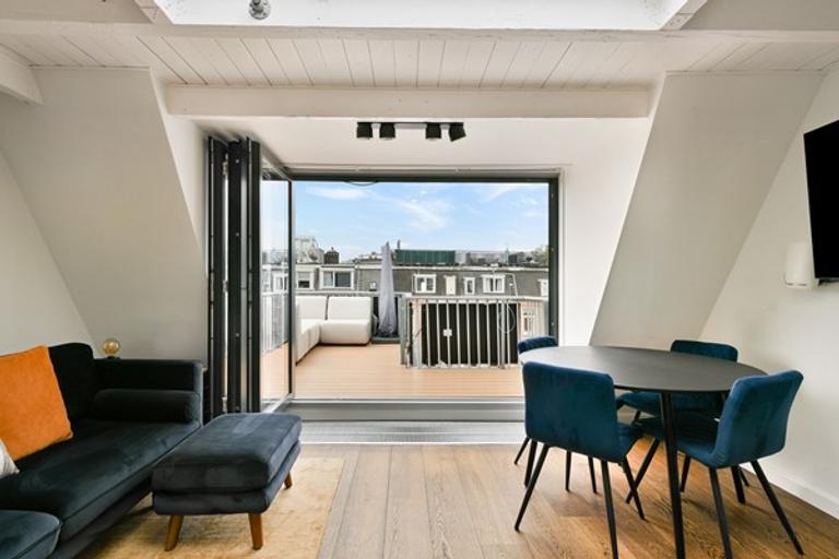 Gemeubileerd dubbel bovenhuis met dakterras - Afbeelding 5