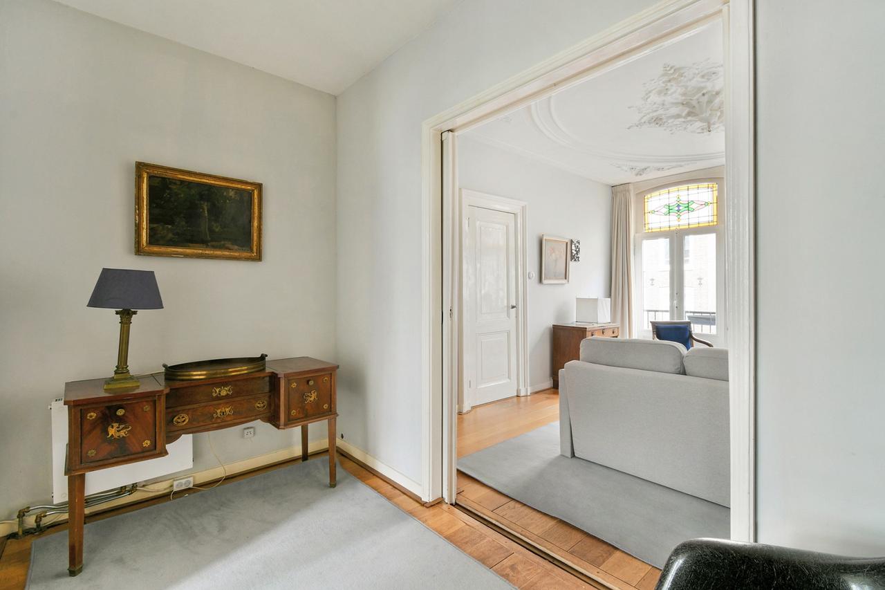 Furnished 3-Room Apartment near Vondelpark - Image 8