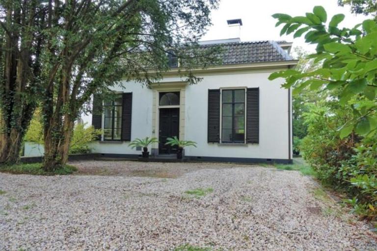 3-Bedroom Home with Large Garden - Image 2
