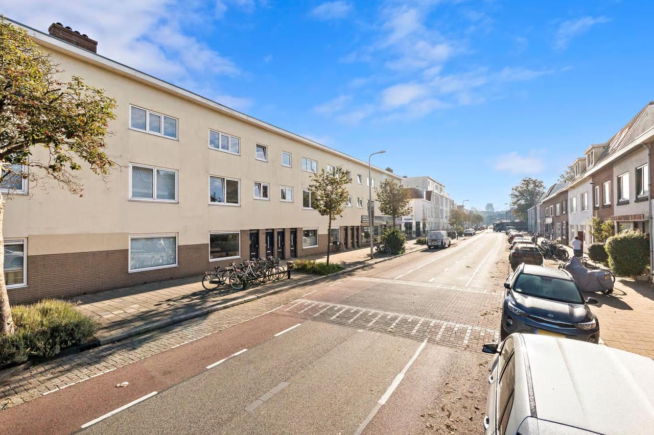 Huurappartement aan Laan van Nieuw-Guinea - Afbeelding 1