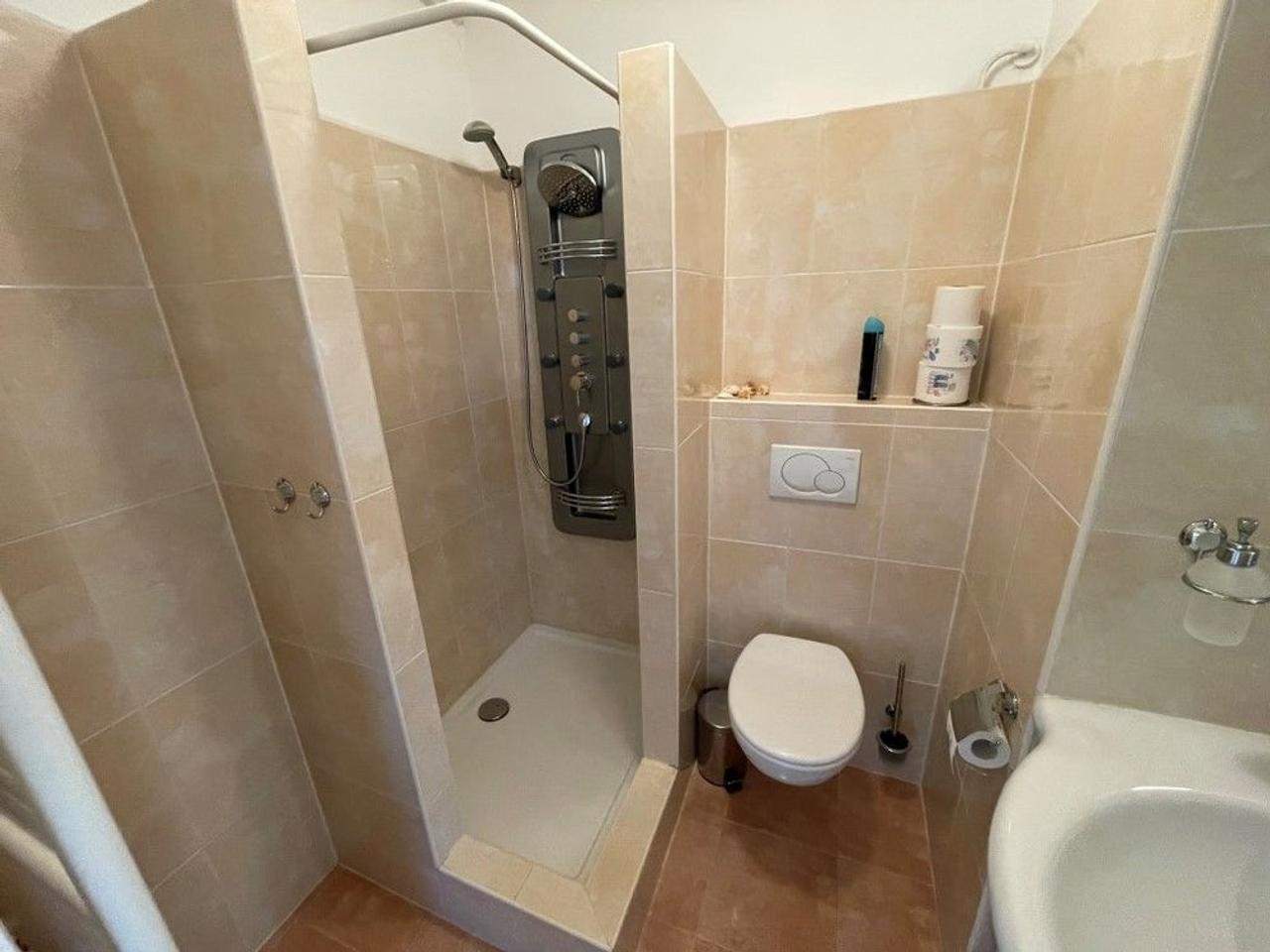 Furnished Two-Bedroom Apartment for Students - Image 1