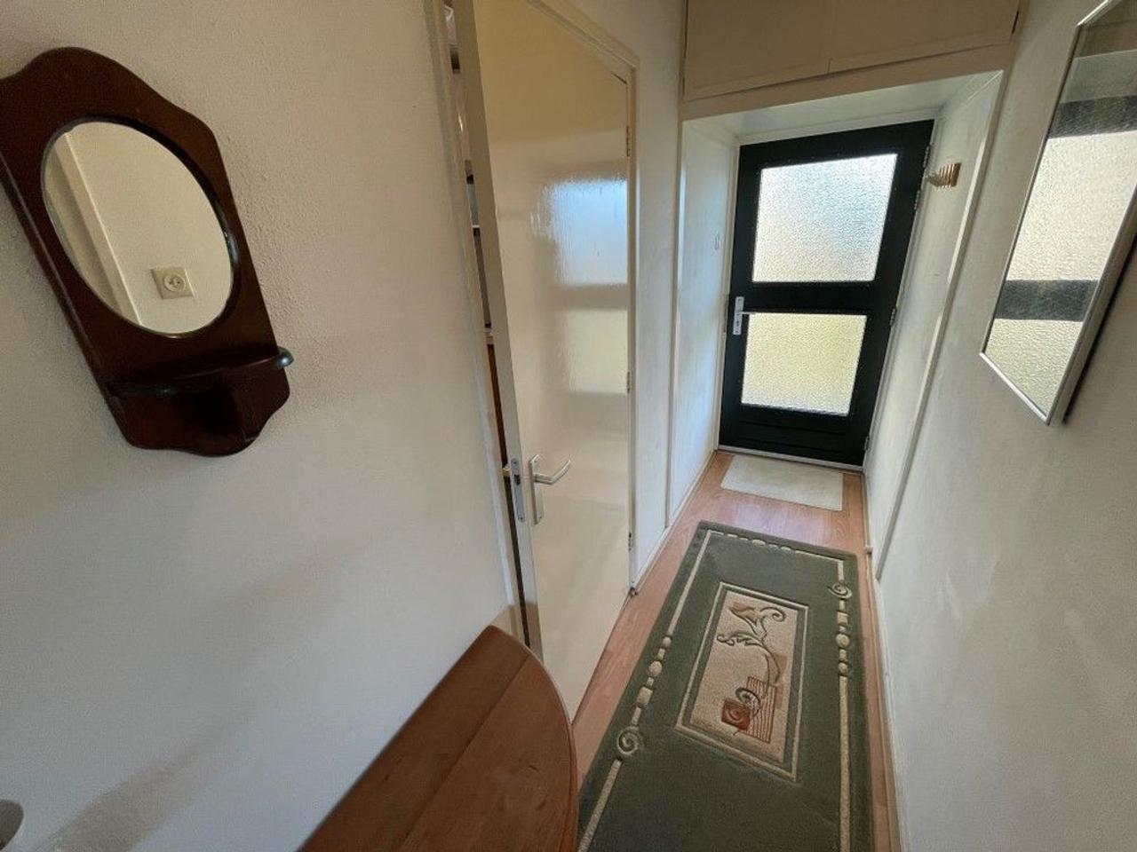 Furnished Two-Bedroom Apartment for Students - Image 12