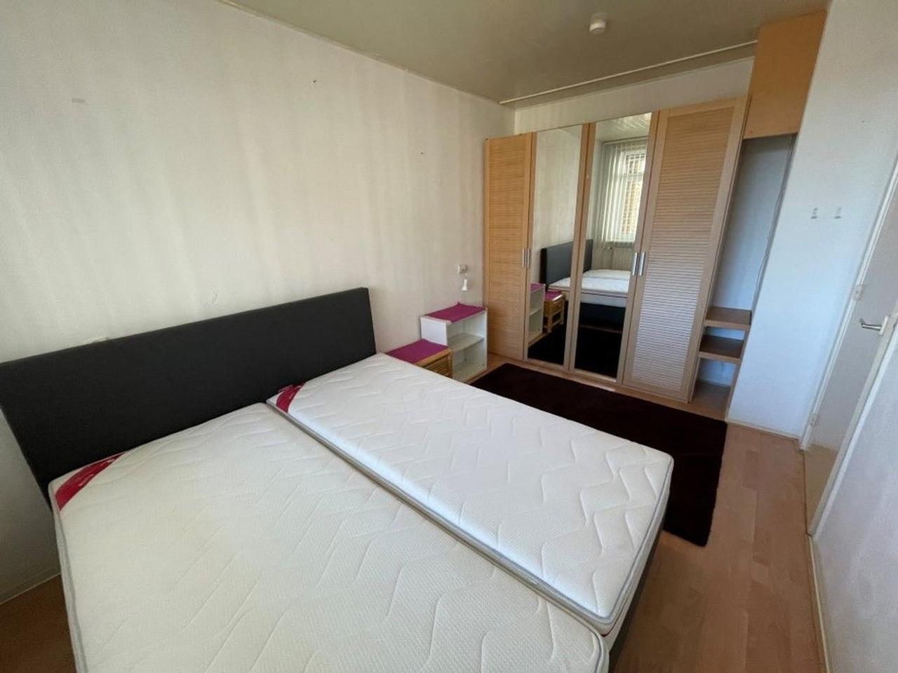 Furnished Two-Bedroom Apartment for Students - Image 14