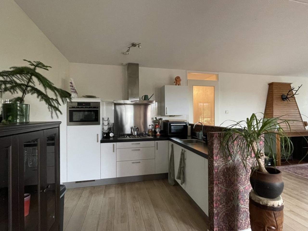 91 m² appartement met balkon in Matenhoeve - Afbeelding 2