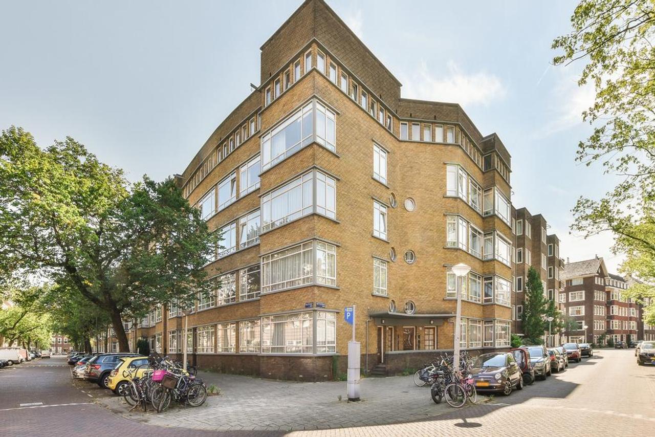 3-slaapkamerappartement met balkon in Apollobuurt - Afbeelding 1