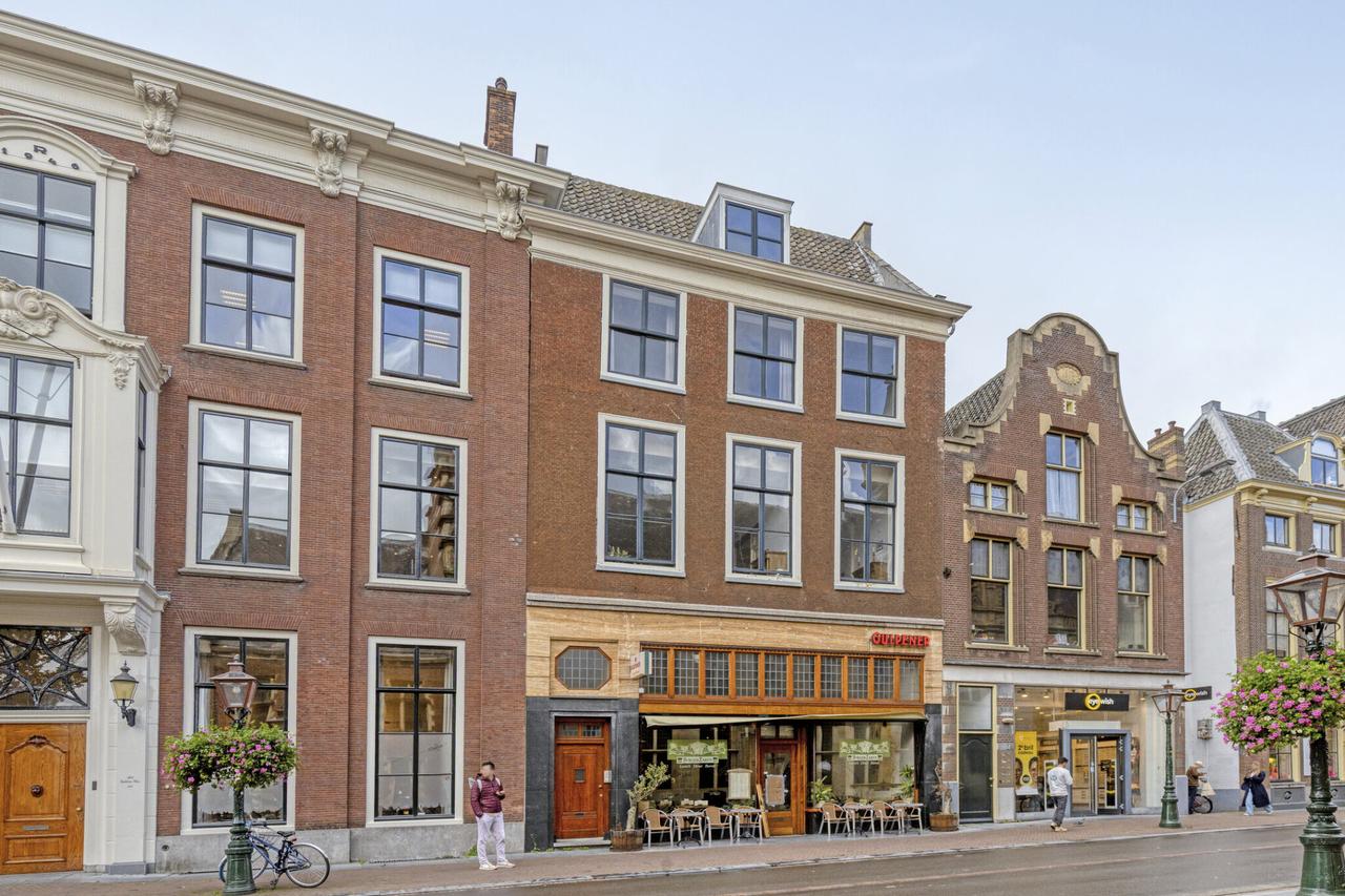 Rental Apartment on Breestraat - Image 1