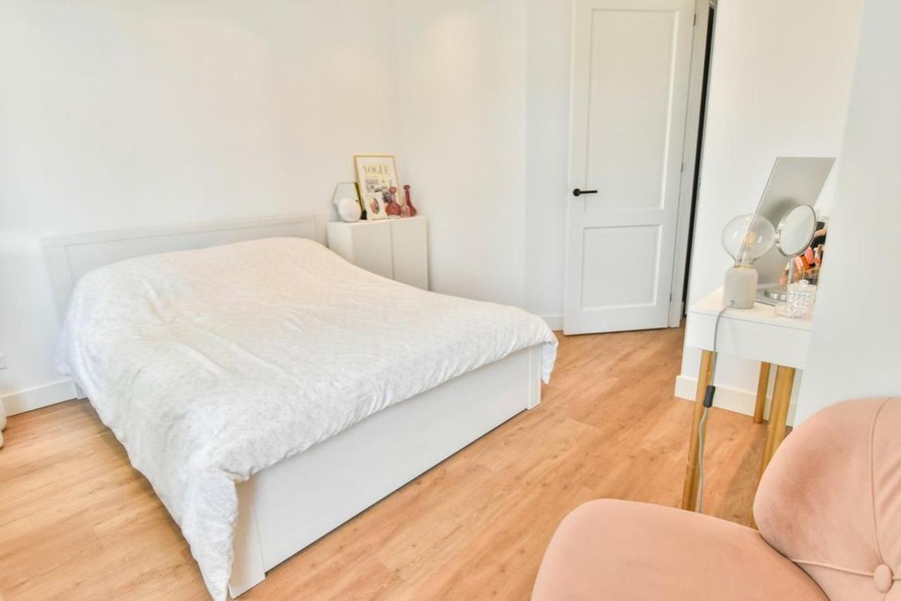 Apartment with Sunny Balcony on Westlandgracht - Image 8