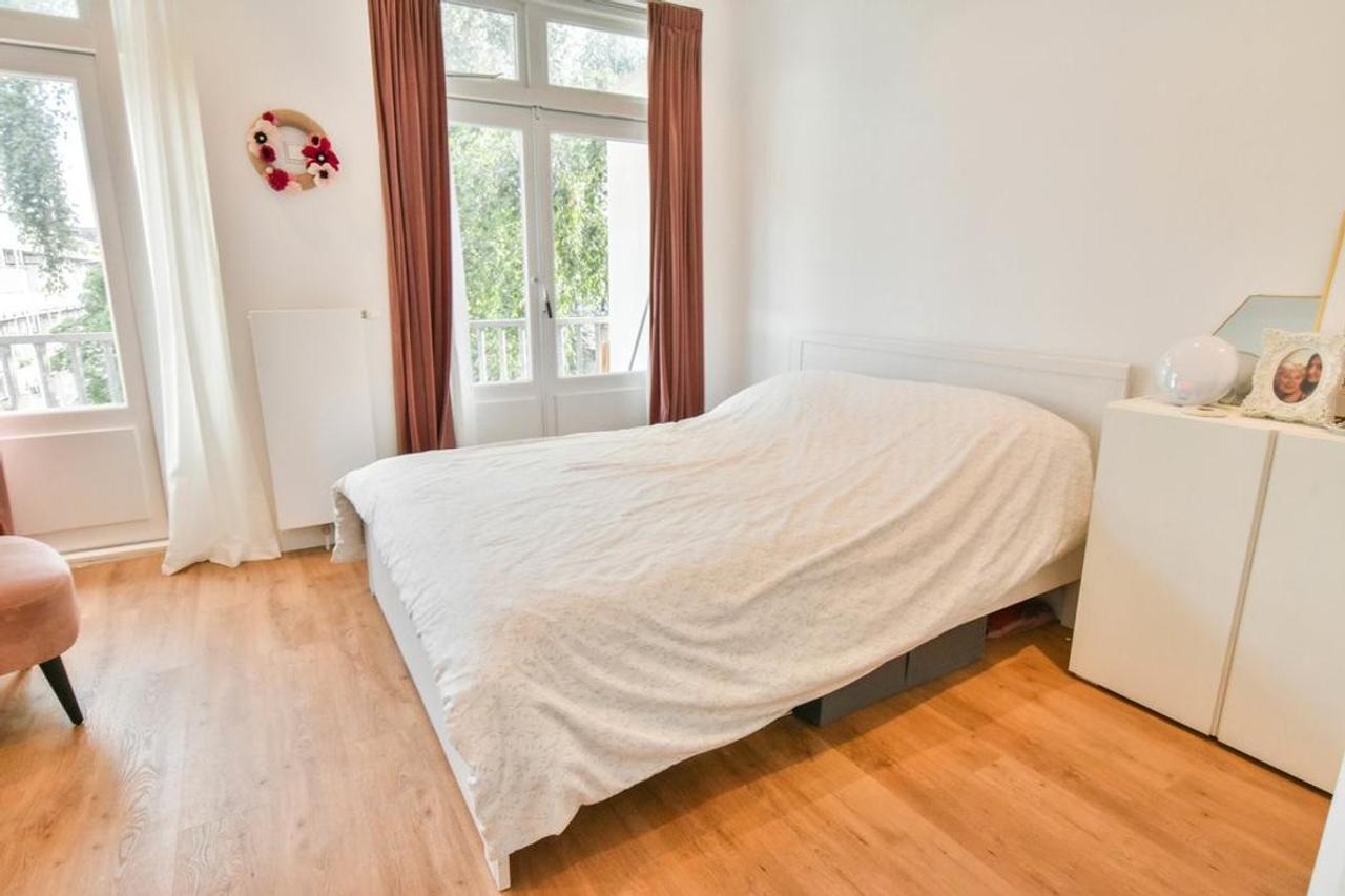 Apartment with Sunny Balcony on Westlandgracht - Image 9