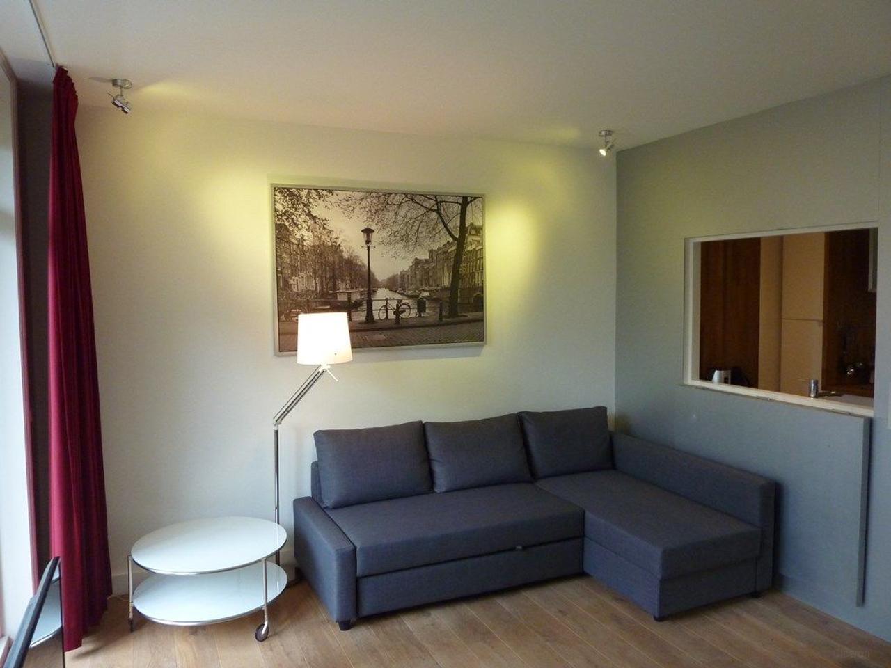 Furnished 1-Bedroom Apartment Near Vondelpark - Image 2