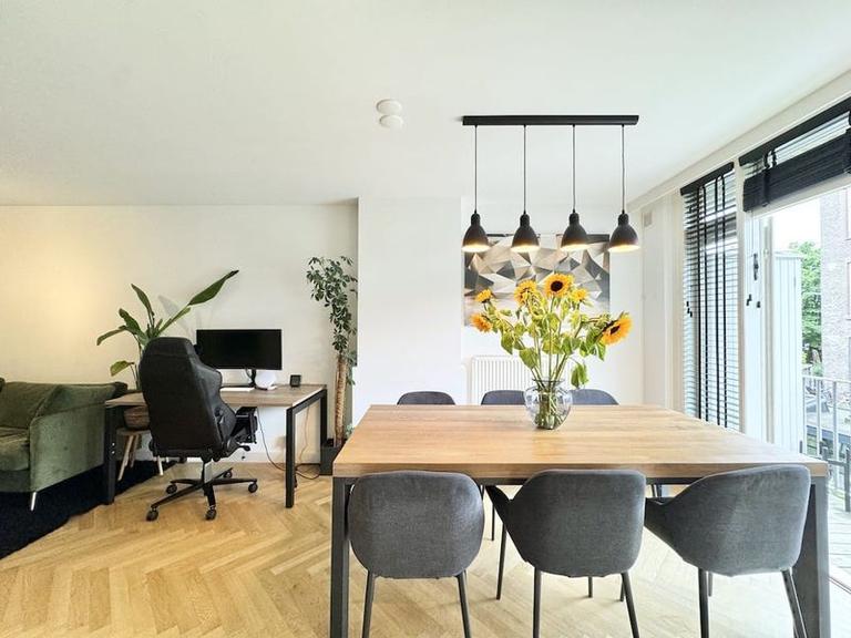 Furnished 1-Bedroom Apartment with Balcony - Image 9