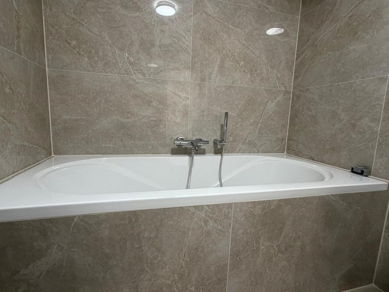 4-Bedroom House with Garden in Haarlem - Image 6