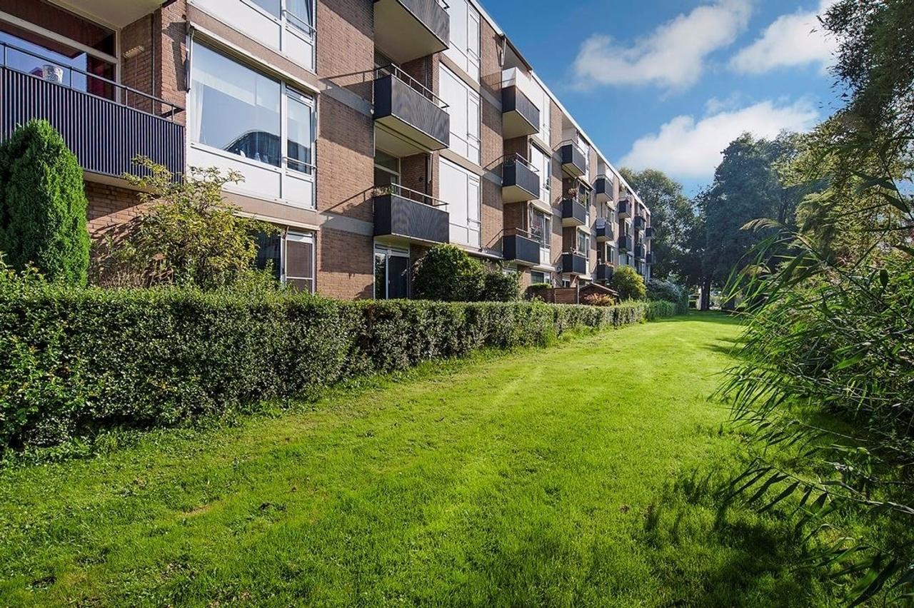 70 m² apartment near Amsterdam Zuid - Image 19