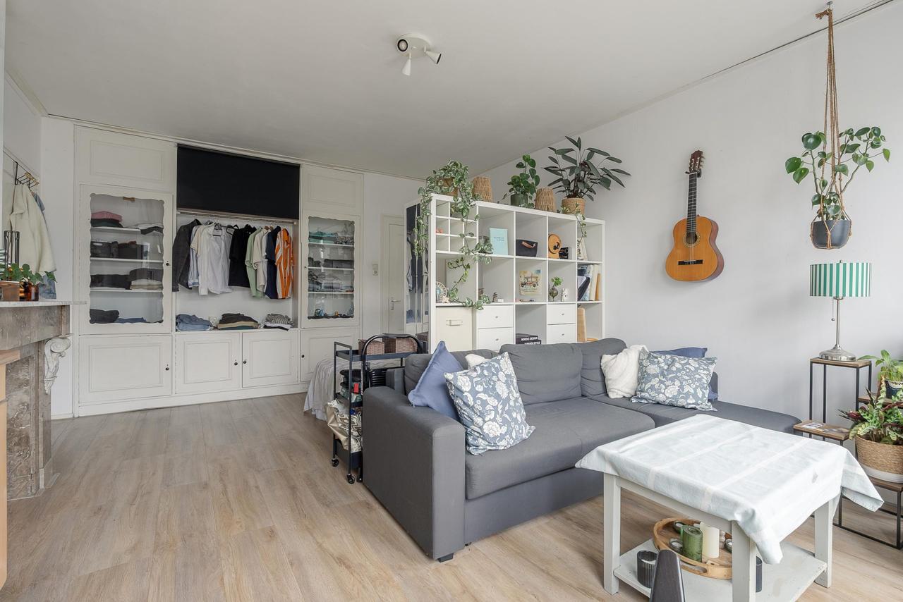 Bright 32 m² Studio in Lower Town - Image 1