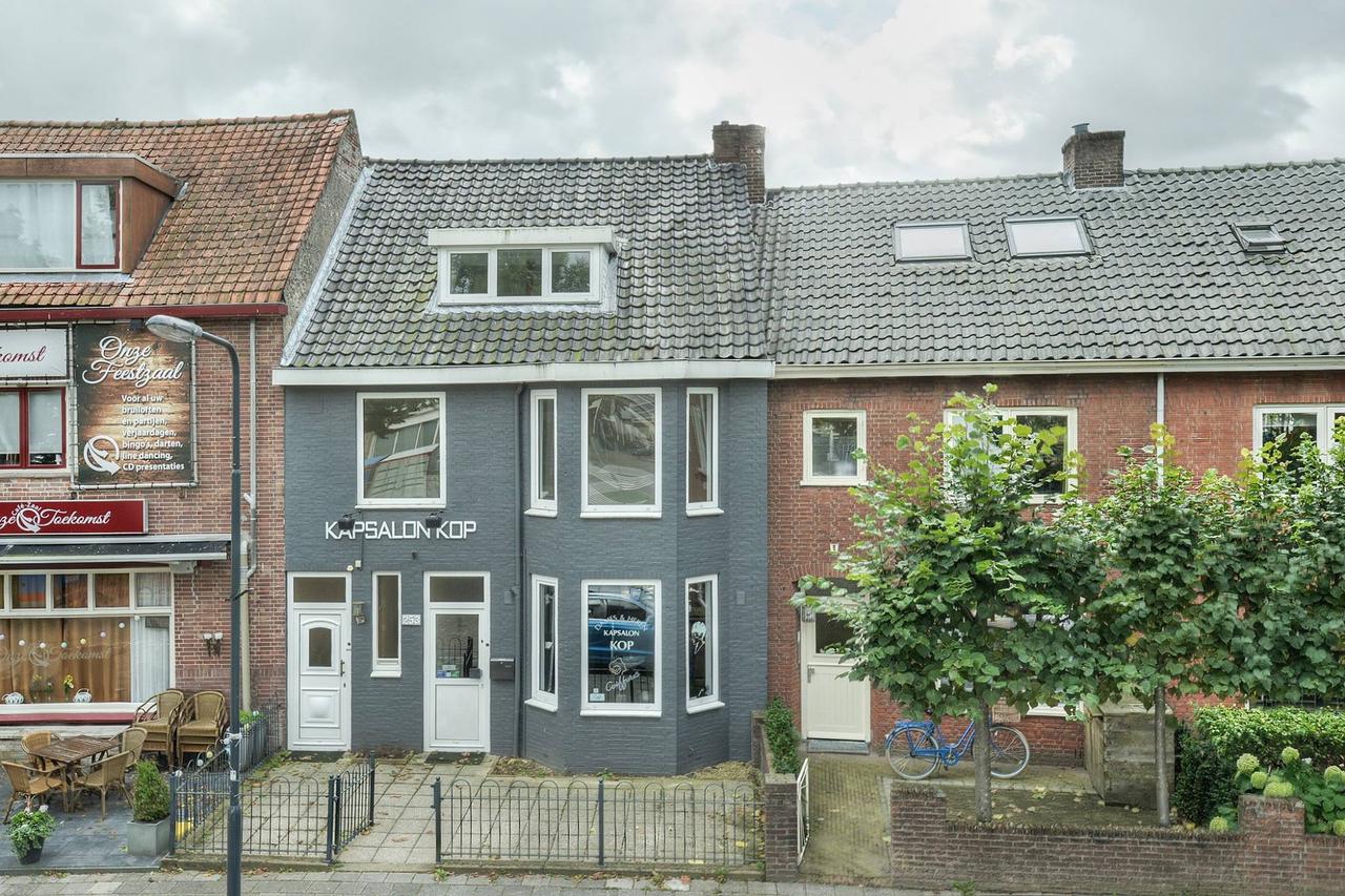 Kamer van 25 m² met dakterras in Princenhage - Afbeelding 1