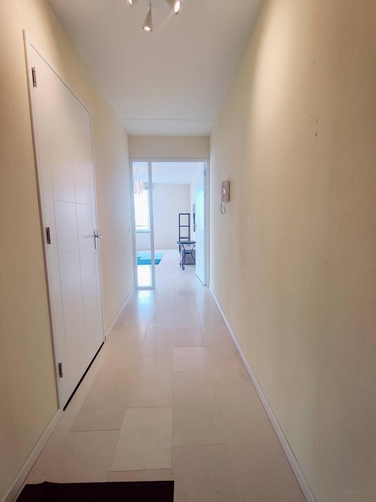 Gemeubileerd 2-kamerappartement van 73 m² - Afbeelding 2