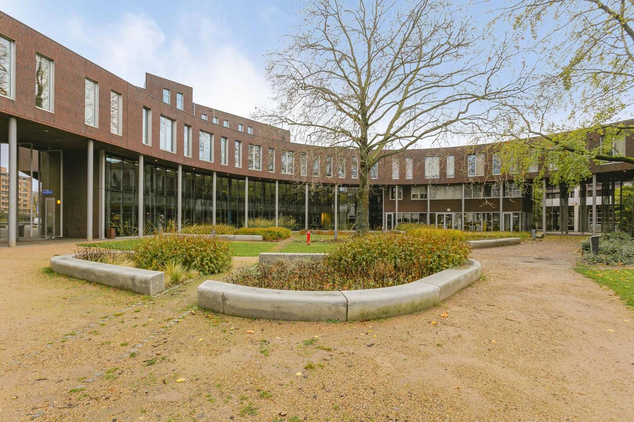 Furnished apartment in the heart of Eindhoven - Image 28