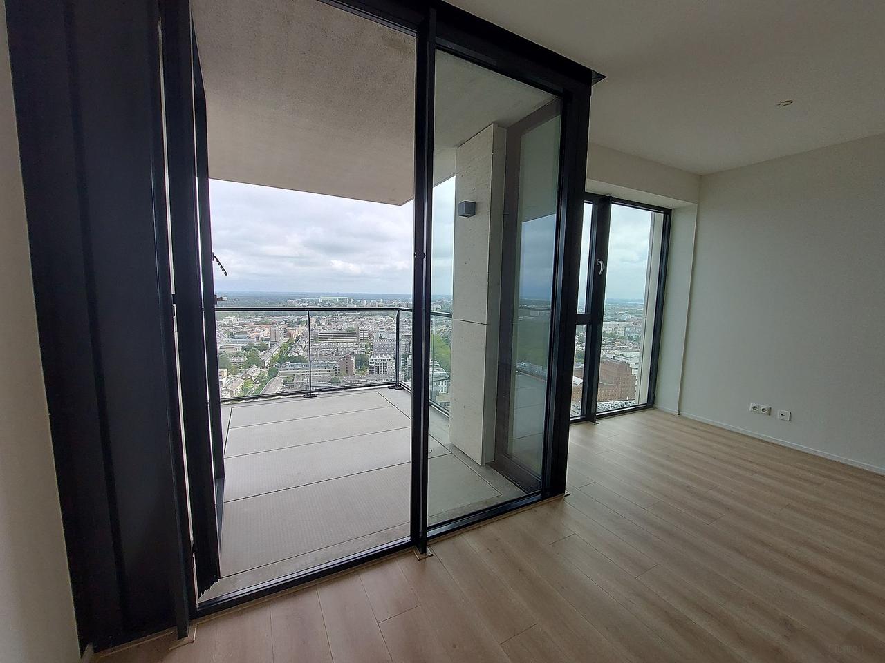 Views from the 30th Floor in The Hague - Image 5