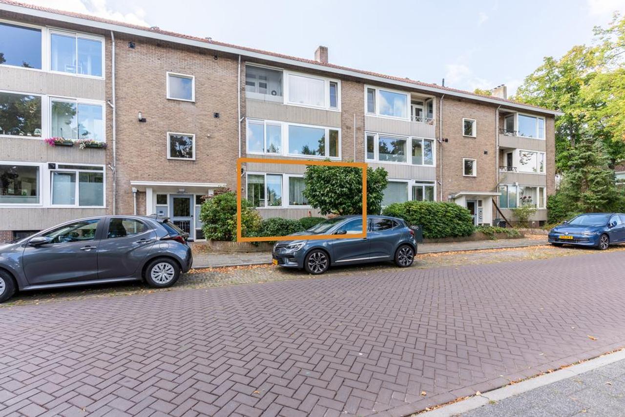 Gemeubileerd appartement met tuin en garage - Afbeelding 1