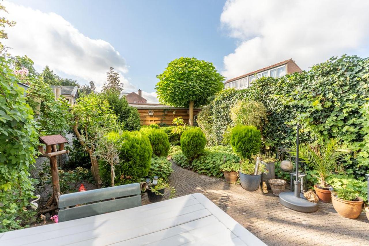 Gemeubileerd appartement met tuin en garage - Afbeelding 16