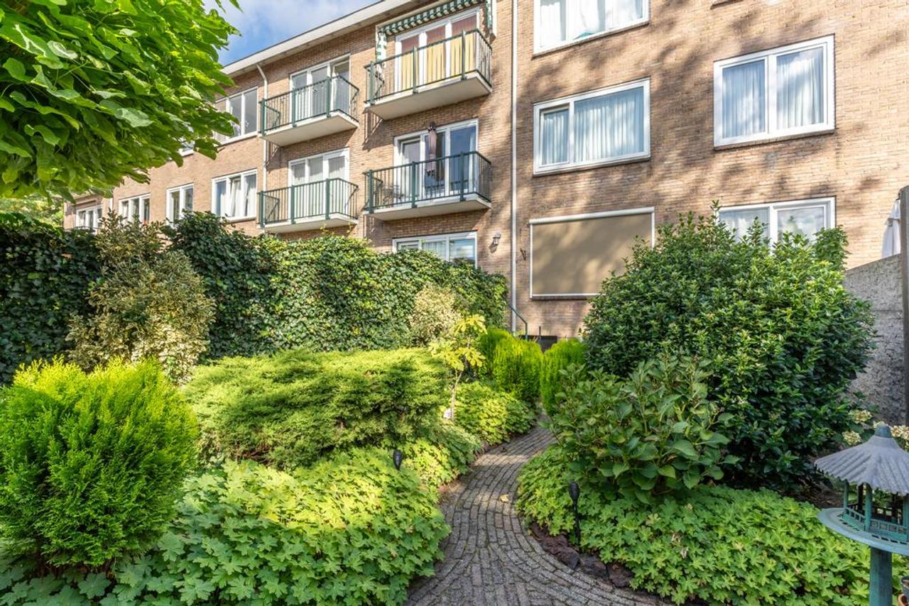 Gemeubileerd appartement met tuin en garage - Afbeelding 17