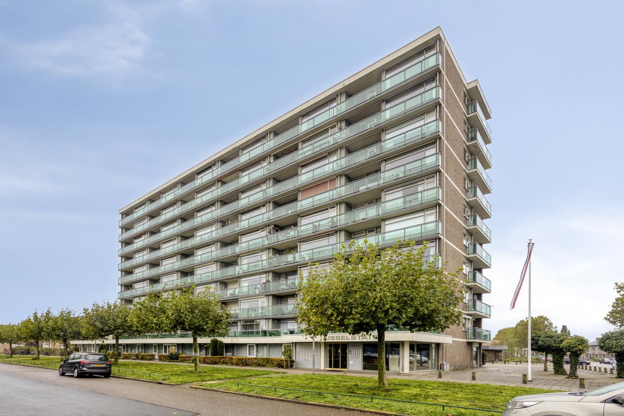 Driekamerappartement met balkon bij Oosterplas - Afbeelding 2