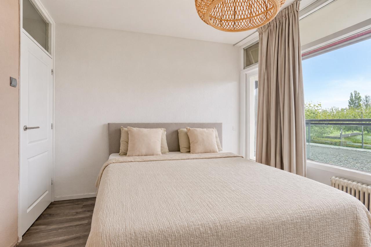 Driekamerappartement met balkon bij Oosterplas - Afbeelding 13