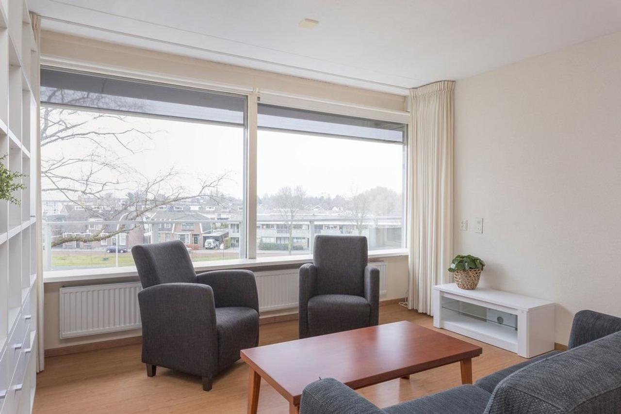 Furnished 1-Bedroom Apartment with Green Views - Image 4