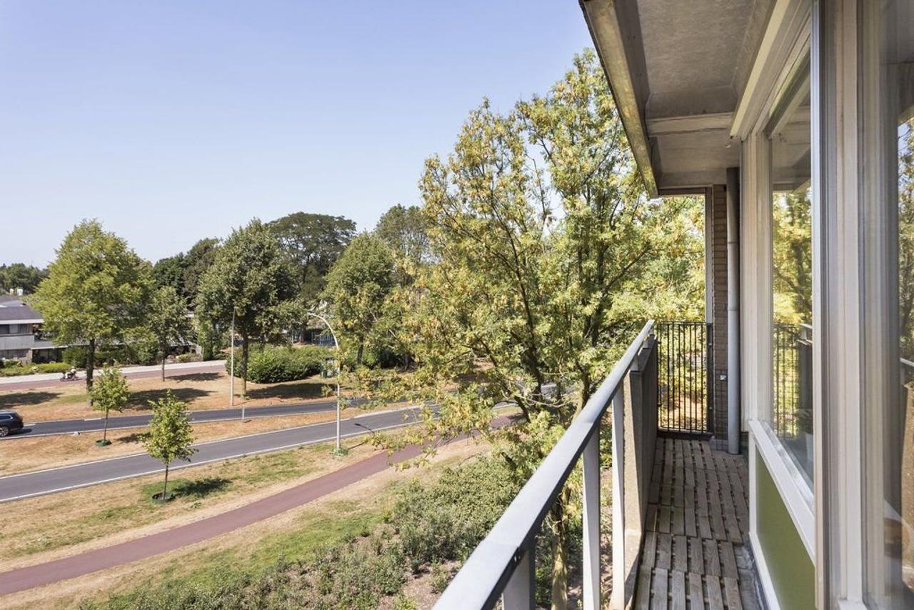 Furnished 1-Bedroom Apartment with Green Views - Image 16